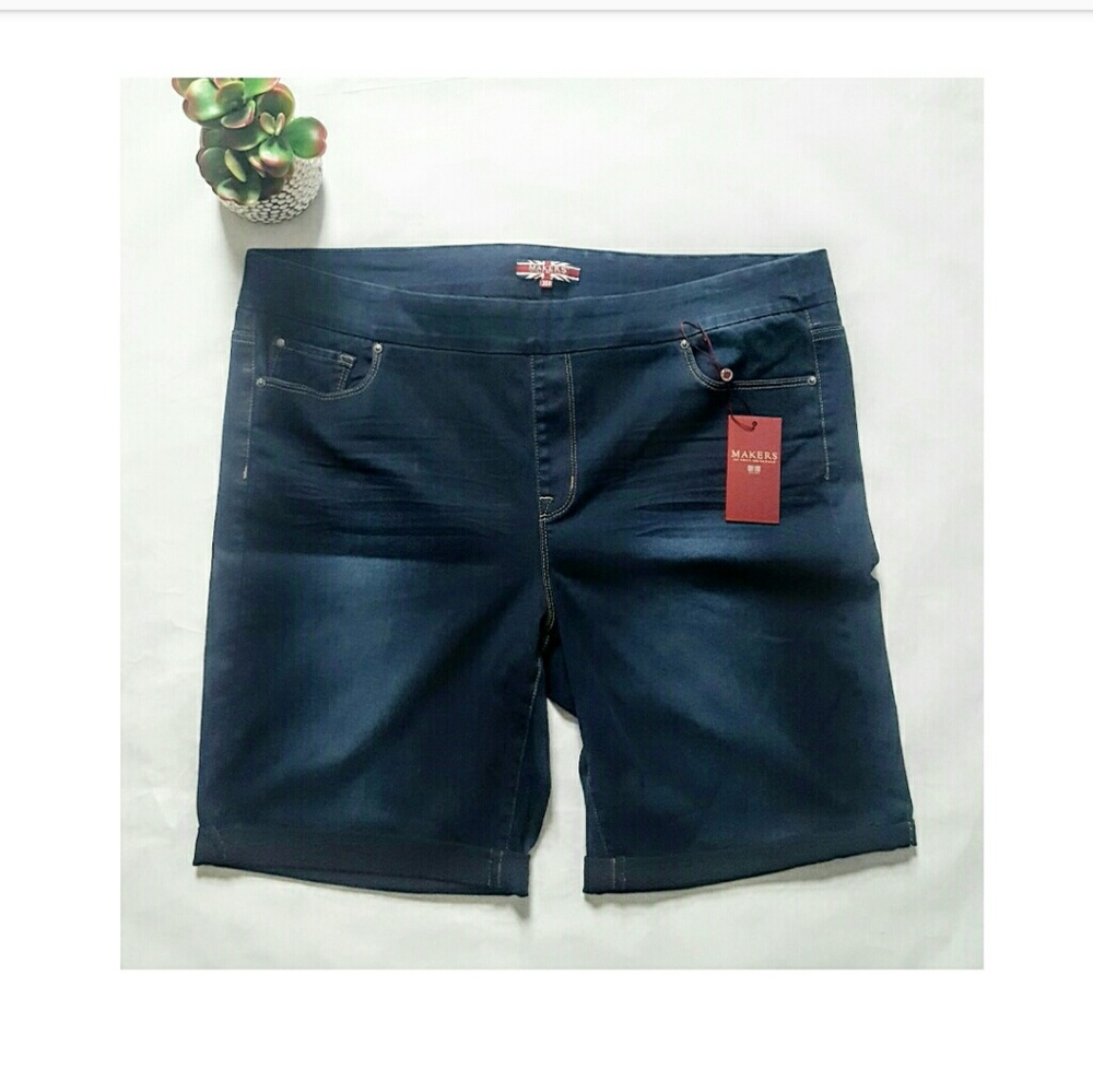 NWT Denim Bermudas size 20w